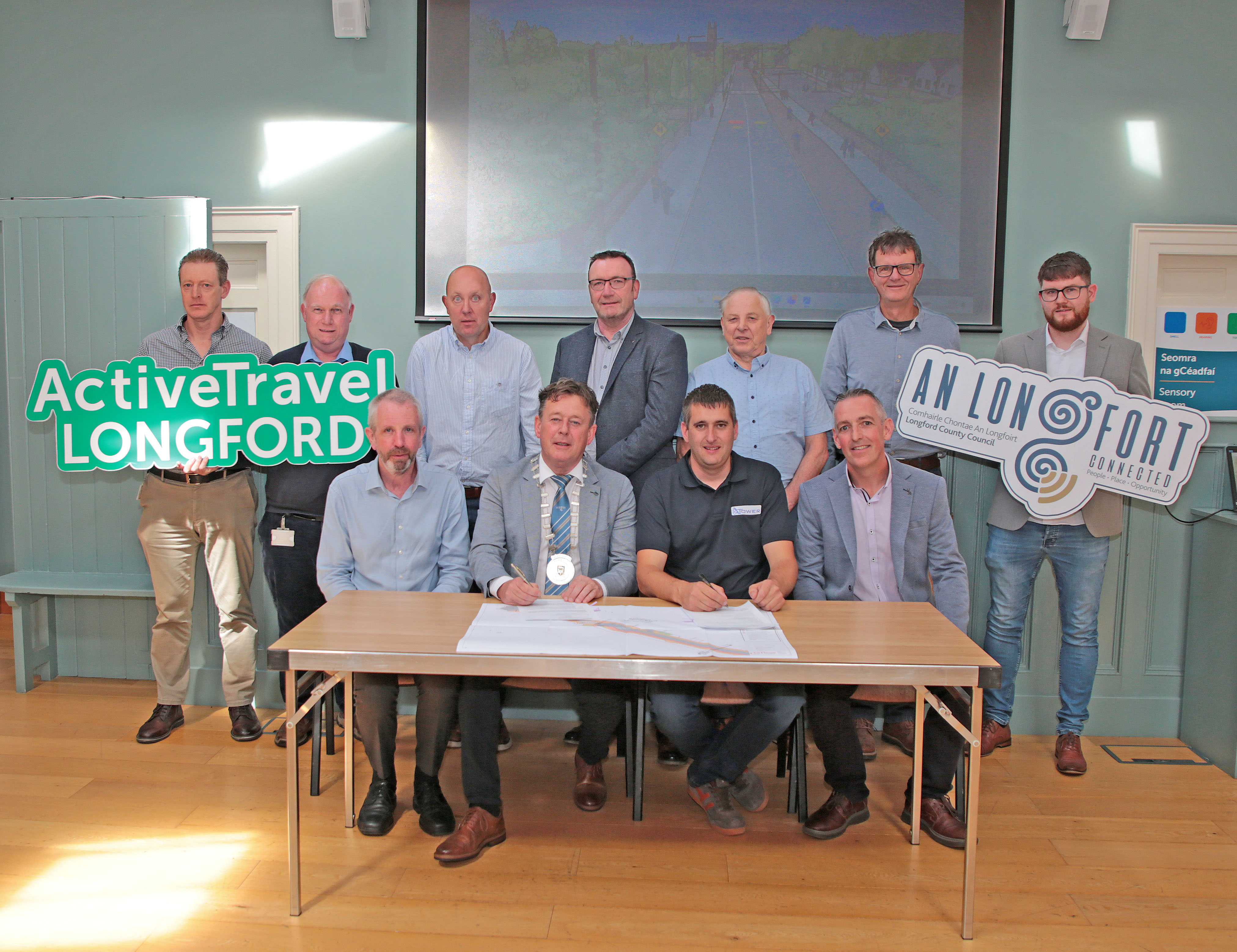 Contract-signing-photo-1 Contract-signing-photo-1
